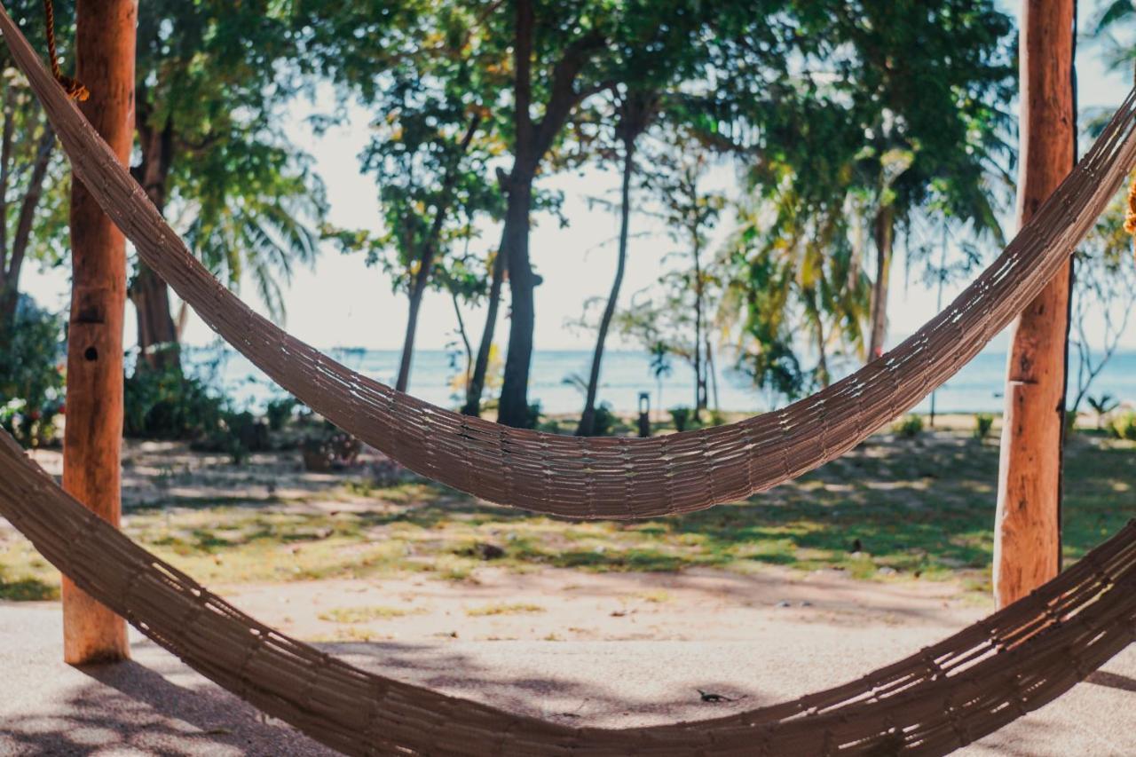 Sangat Island Dive Resort Корон Экстерьер фото